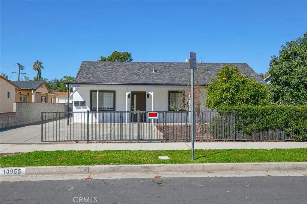 10955 Burnet Avenue, Mission Hills (san Fernando)