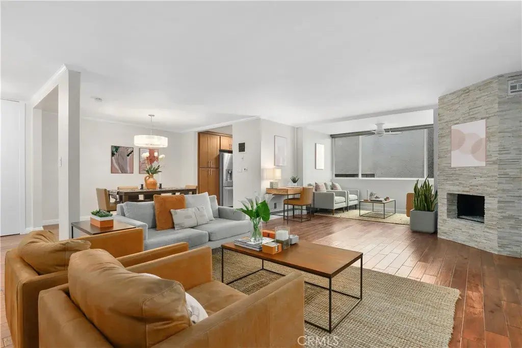 930 3rd Street 106, Santa Monica