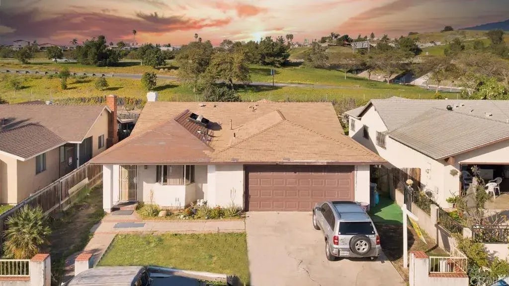 3754 Shooting Star Drive, 