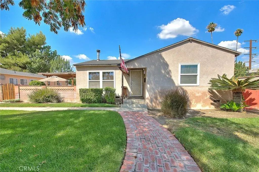 1337 E Larkwood, West Covina