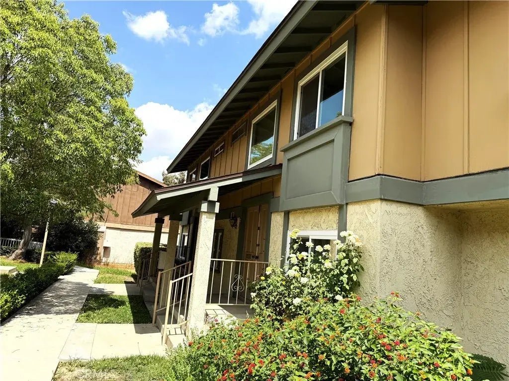 6629 Wilbur Avenue 22, Reseda