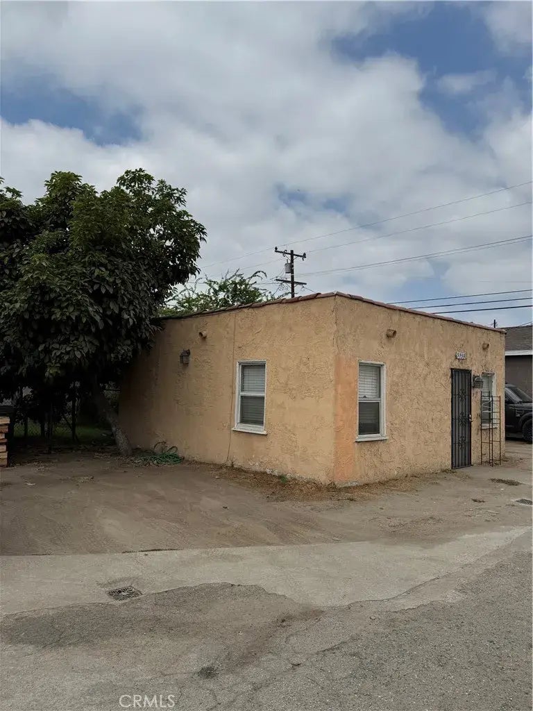 5735 Priory, Bell Gardens