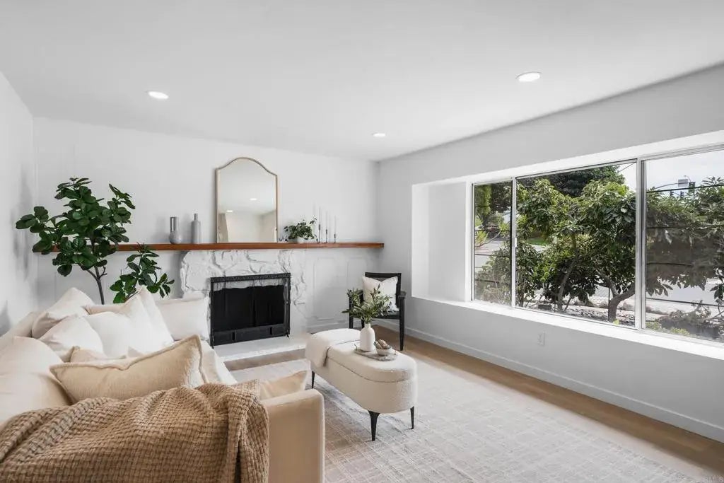 4250 Lemonseed Drive, 