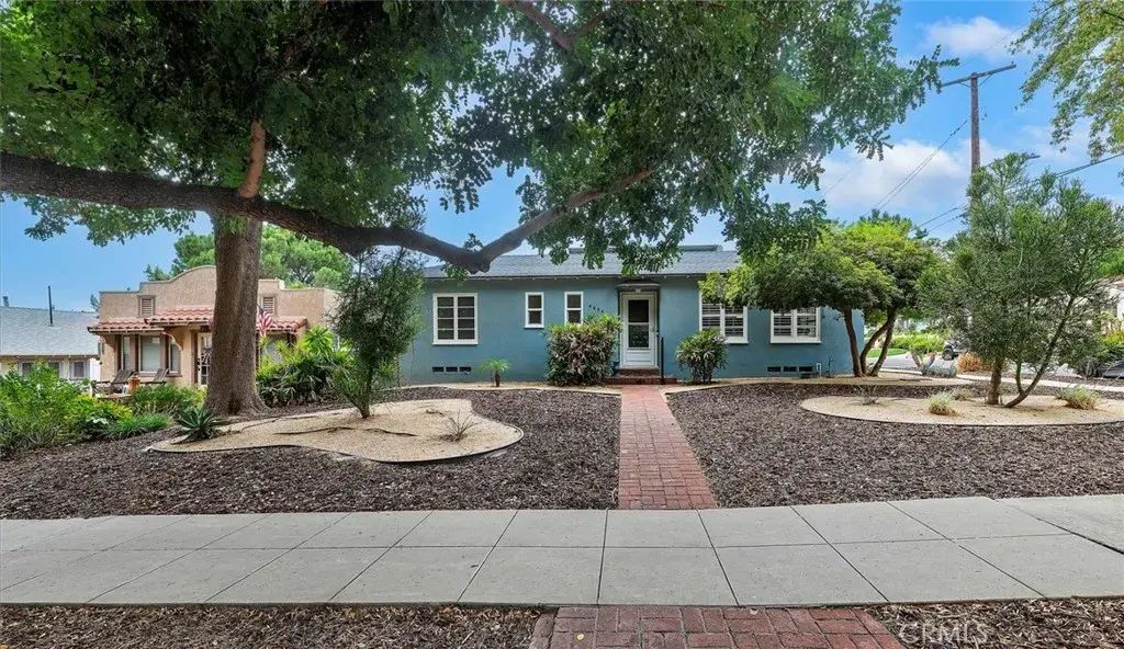 4494 9th Street, Riverside
