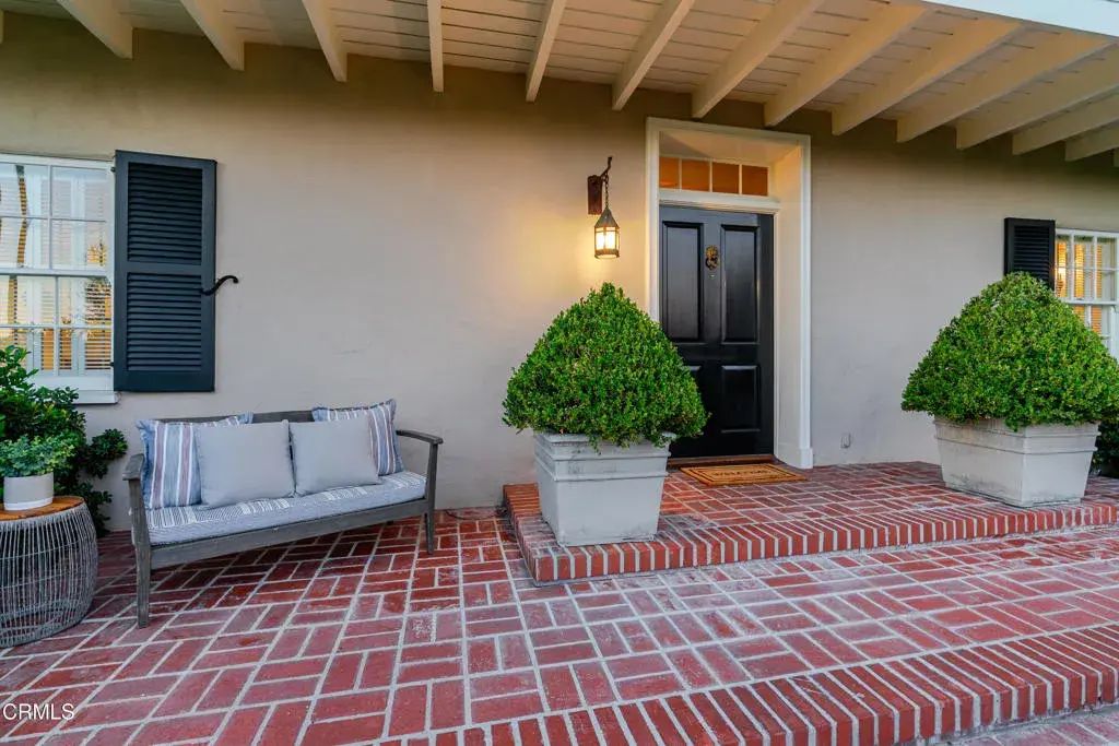 2051 Mendocino Lane, Altadena