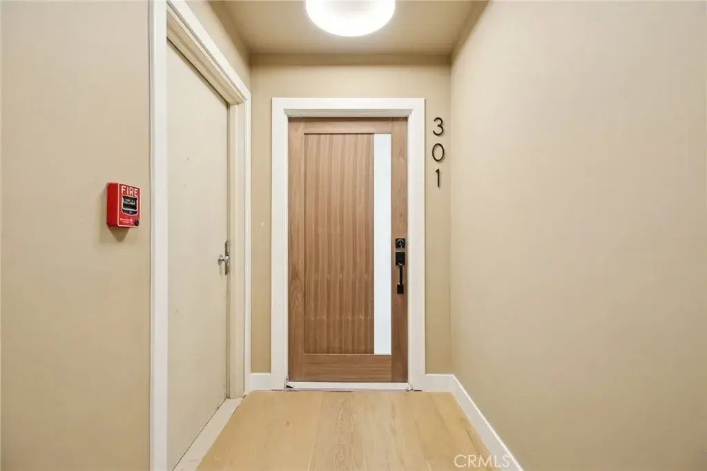 1824 Fairburn Ave 301, West Los Angeles