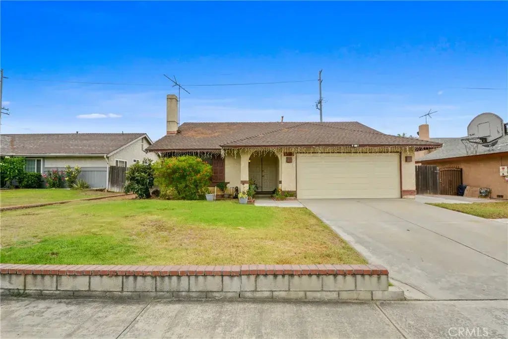 8795 Frankfort St., Fontana