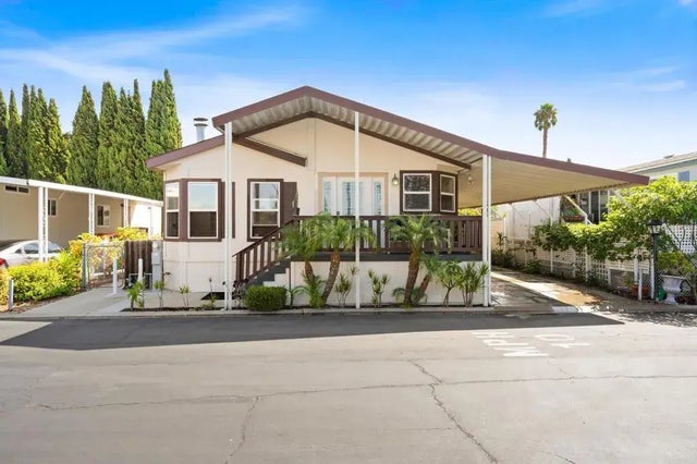 4660 N River 17, Oceanside