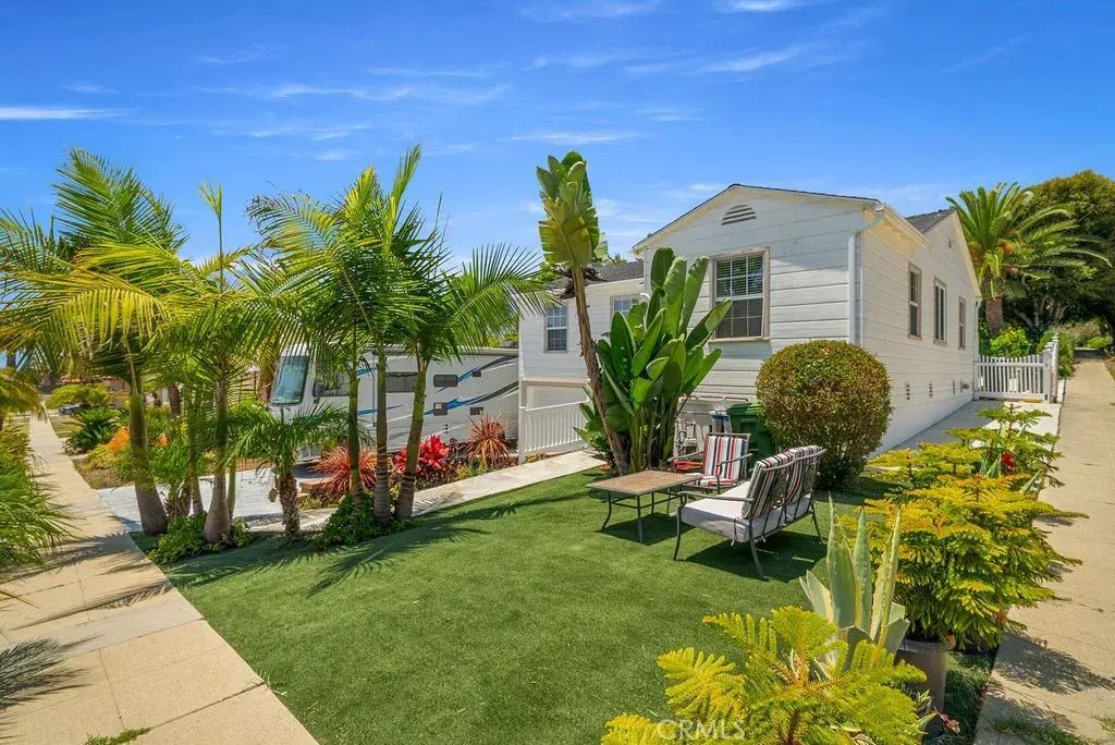 3703 S Patton Avenue, San Pedro