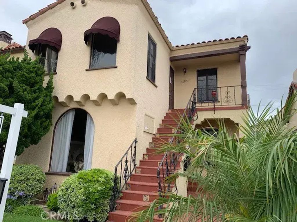 132 Argonne, Long Beach