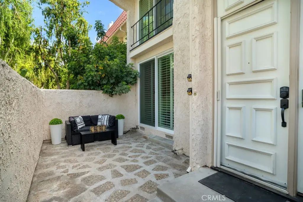 6246 Shoup Avenue, Woodland Hills