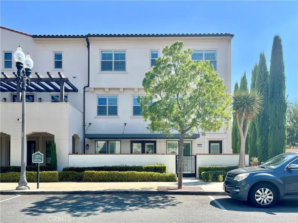 26254 Prima Way, Saugus