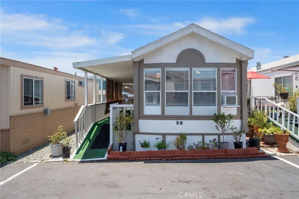 1148 3rd 28, Chula Vista