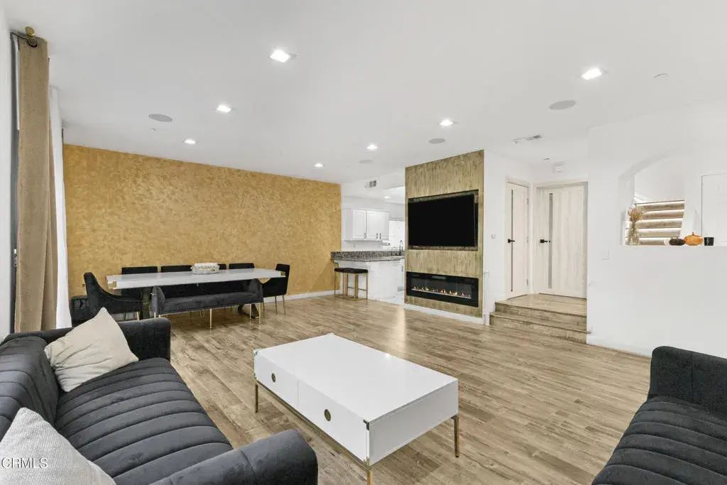 14060 Carlton Lane, Sylmar