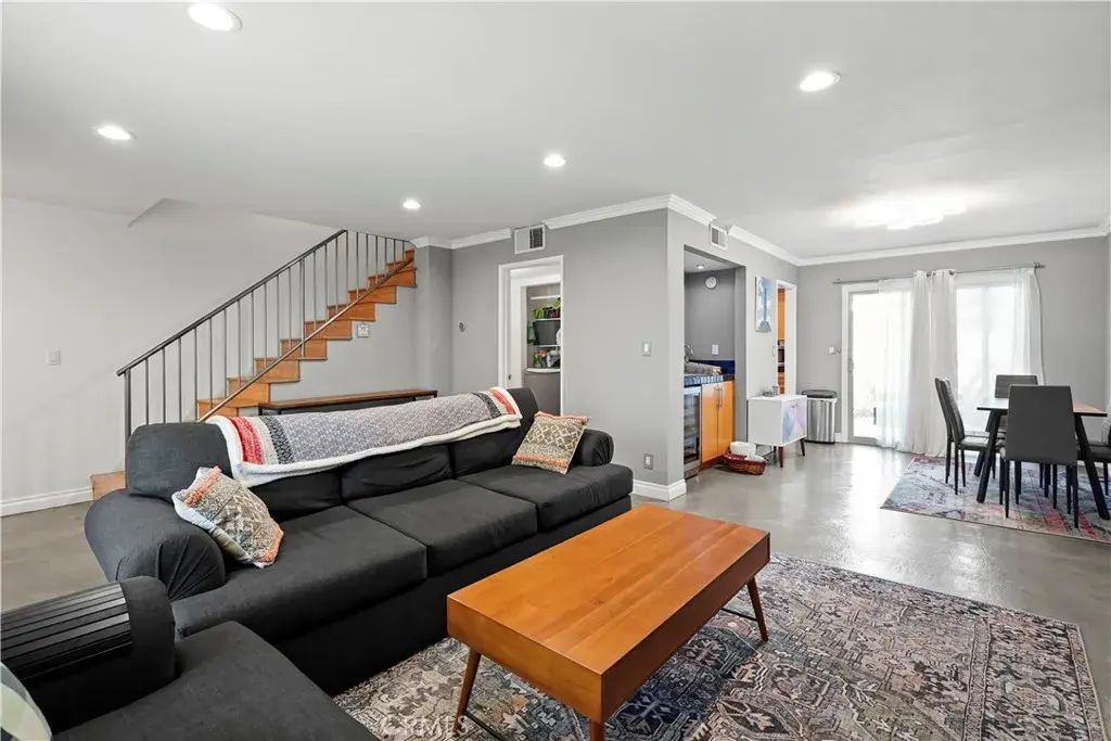 6332 Fulton 109, Valley Glen