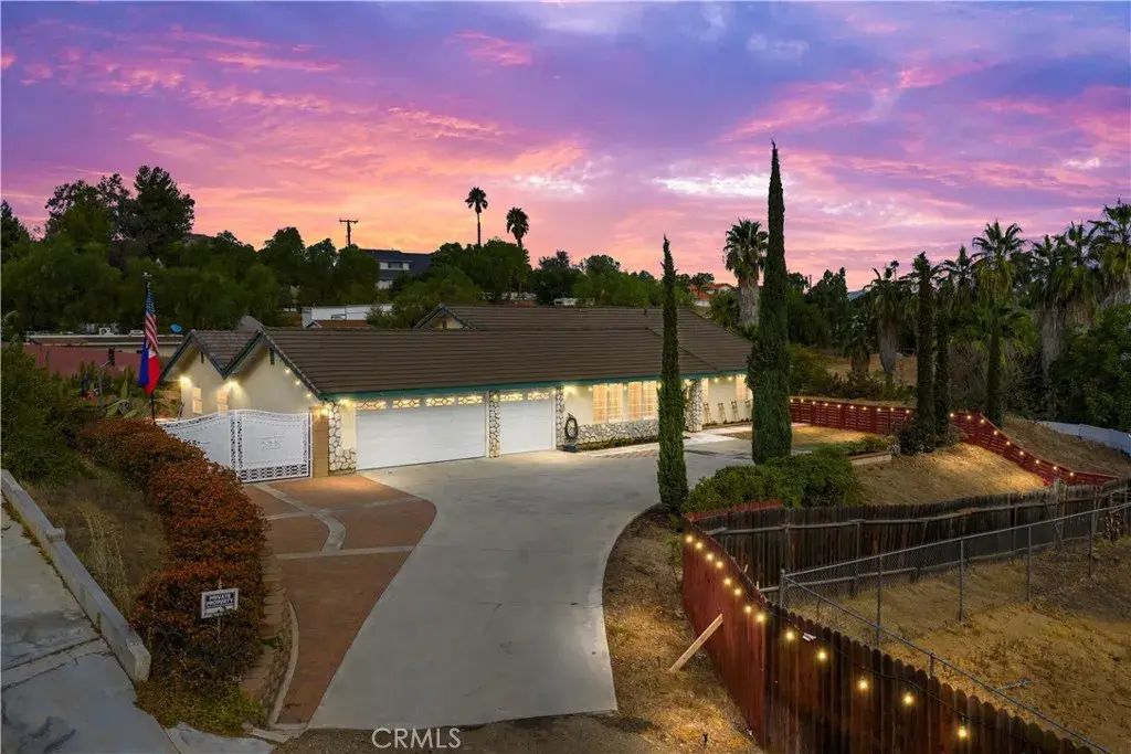 6452 Valley Drive, Riverside