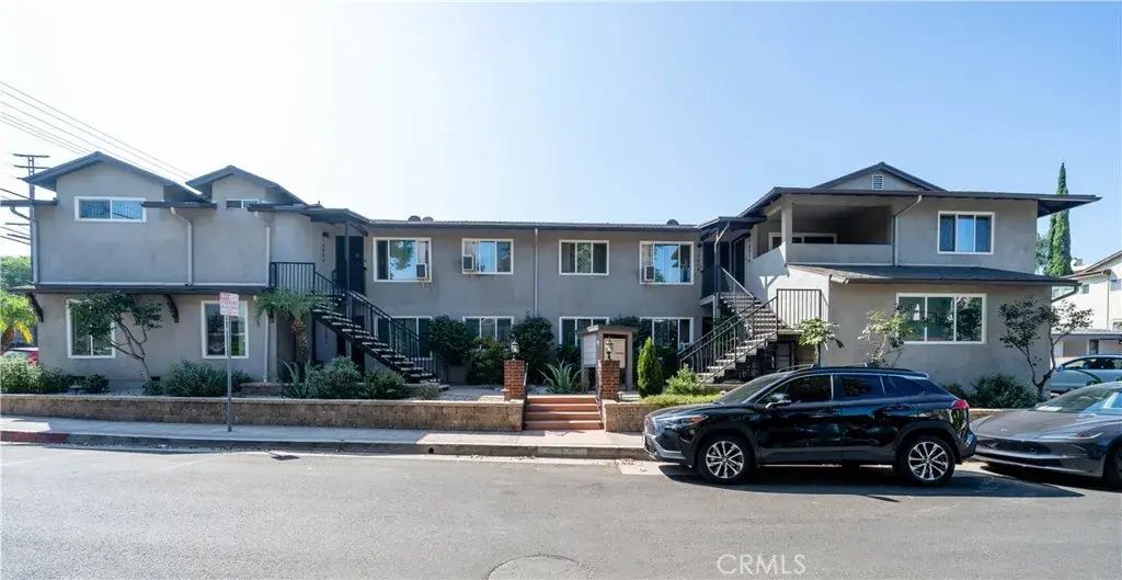 10602 Landale Street, Toluca Lake
