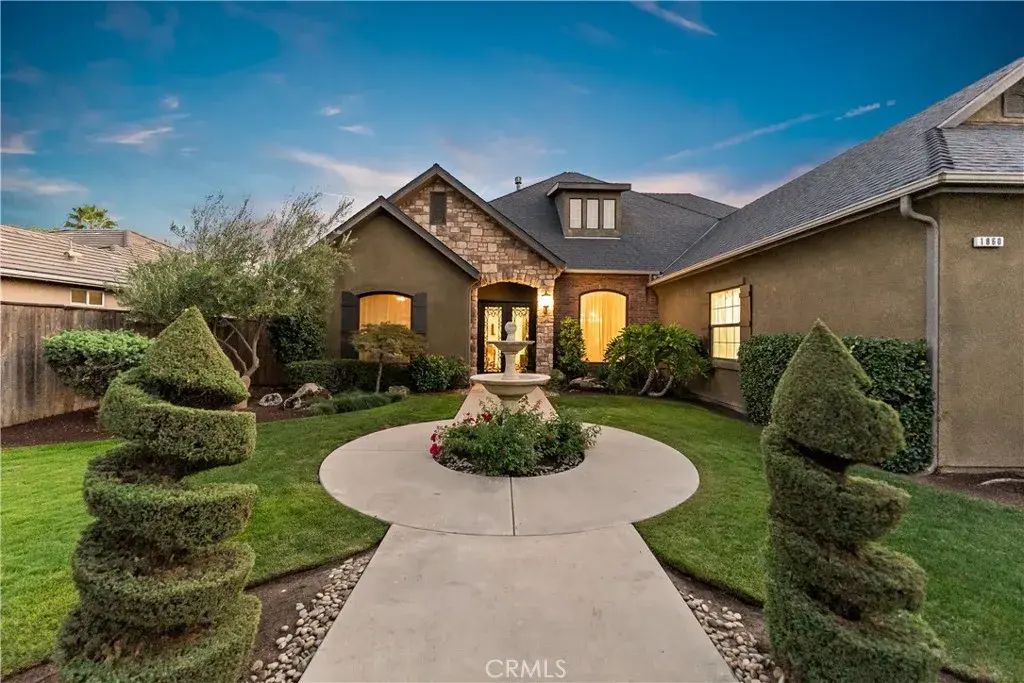 1860 N Langley Avenue, Clovis