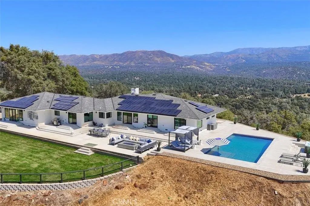 5076 Allred, Mariposa