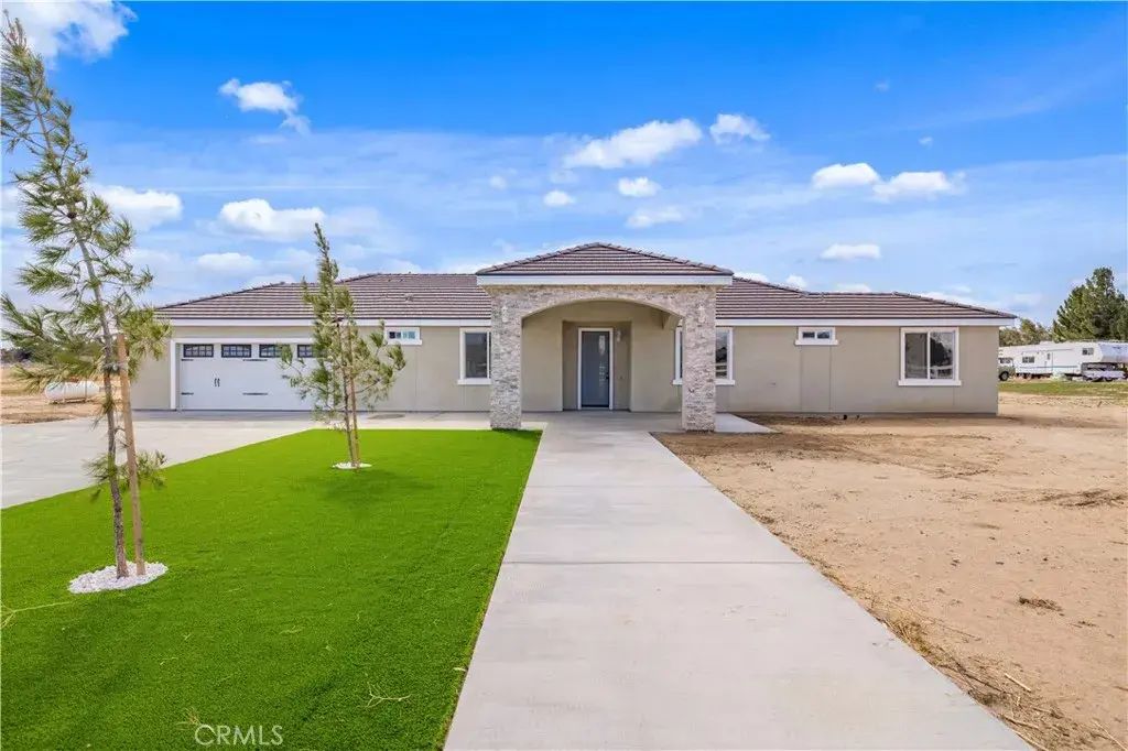 8746 W Avenue D4, Lancaster