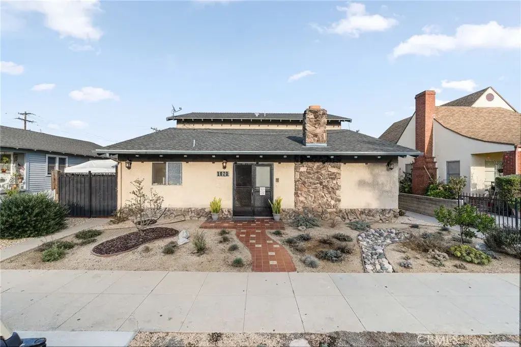 1070 Freeman Avenue, Long Beach
