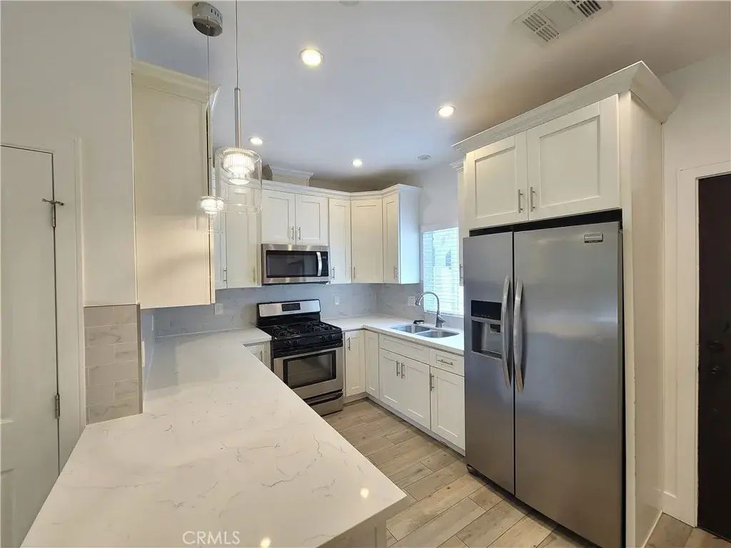 5726 Cartwright, North Hollywood