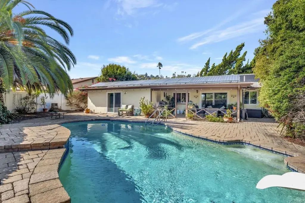 10743 Flambeau Place, La Mesa