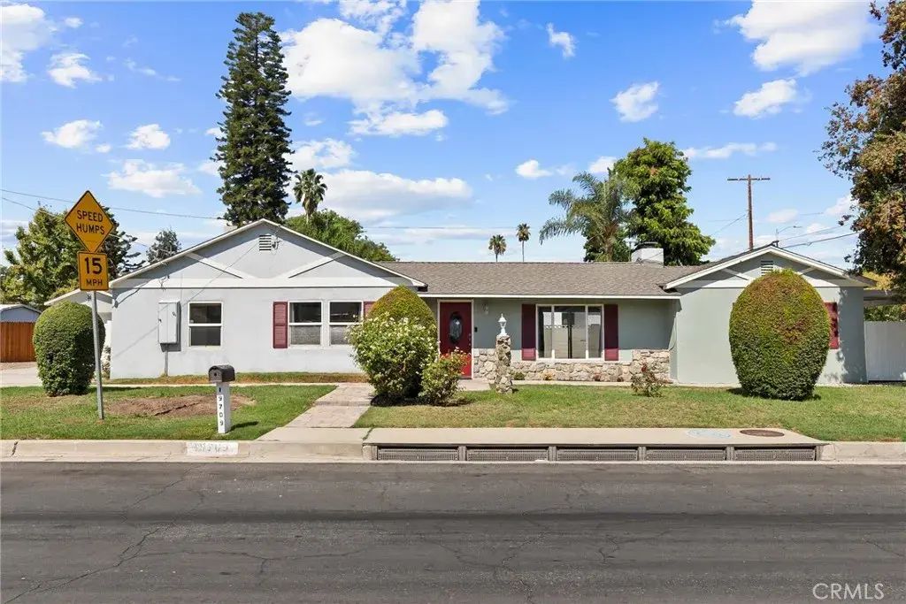 19709 Strathern Street, Winnetka