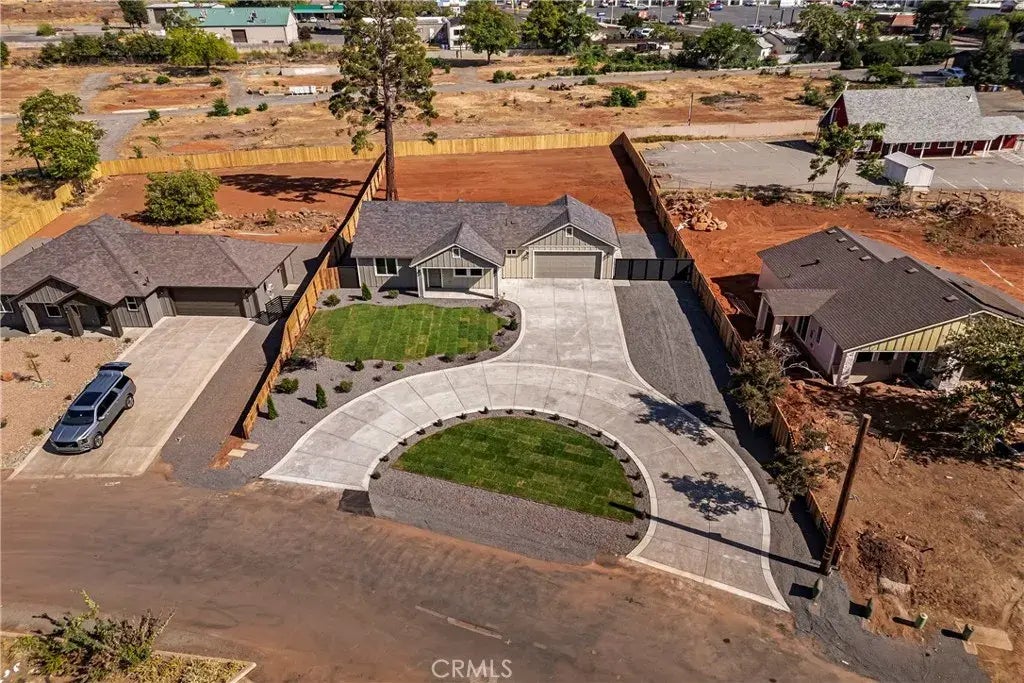 817 Camellia Drive, Paradise