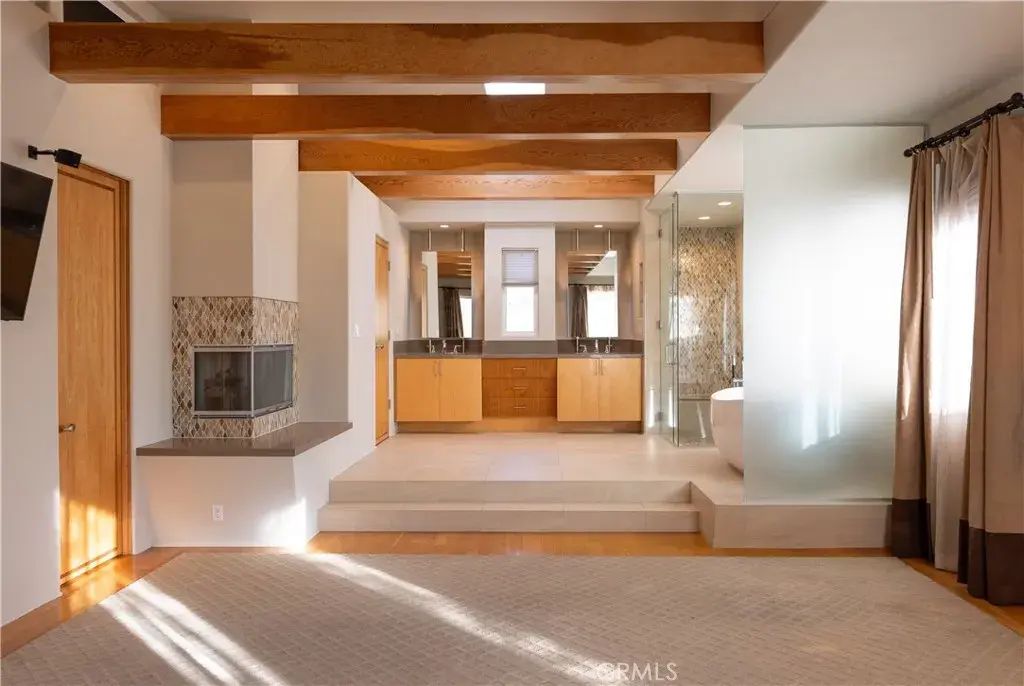 1048 14th Street, Manhattan Beach