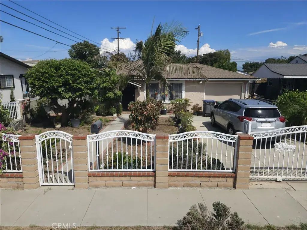4523 Arlington Avenue, Lynwood