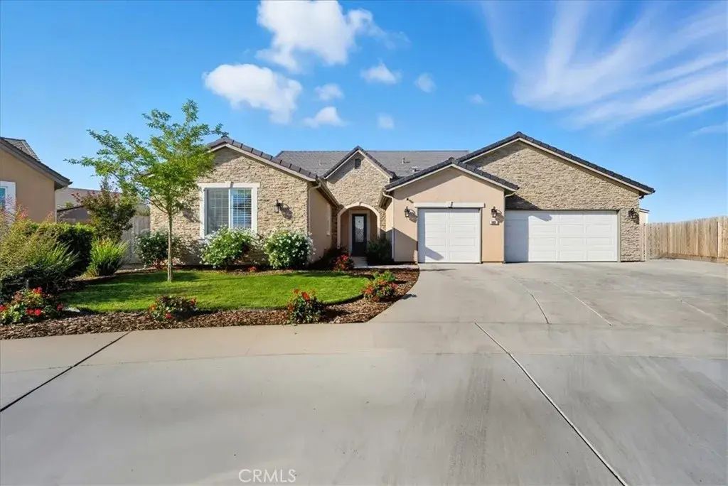 1801 Tamworth Avenue, Tulare