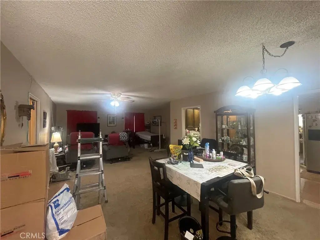 21355 Pine Ridge Avenue, Apple Valley