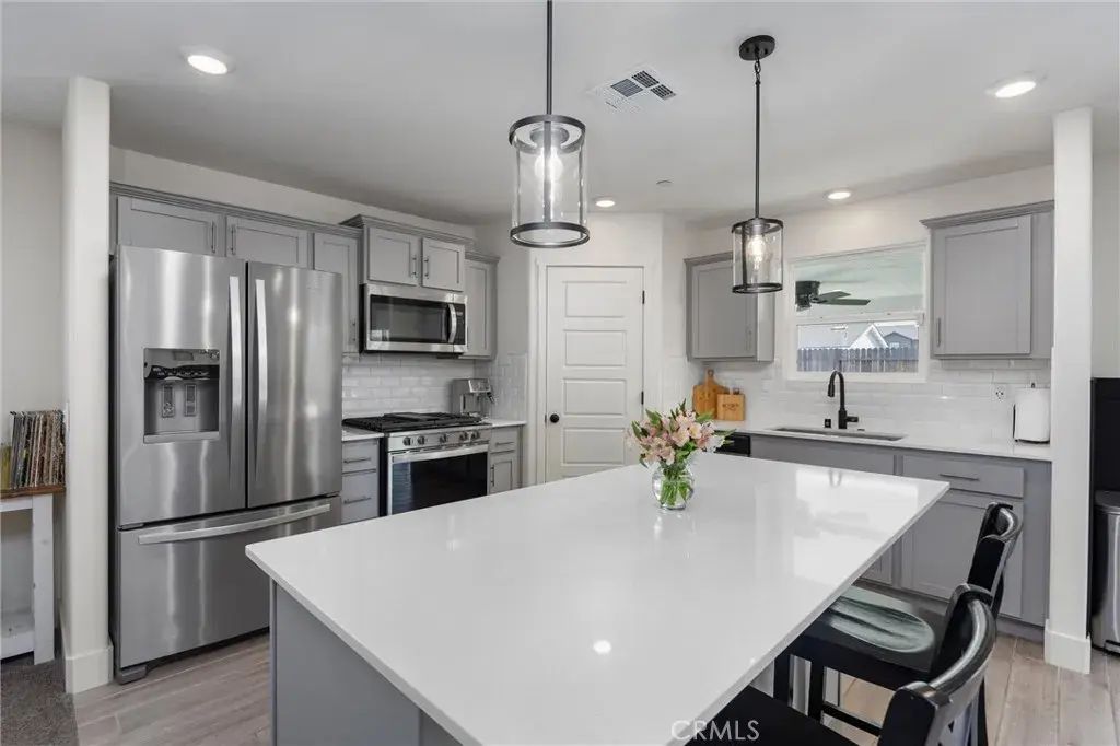 10107 Estacada Avenue, Bakersfield