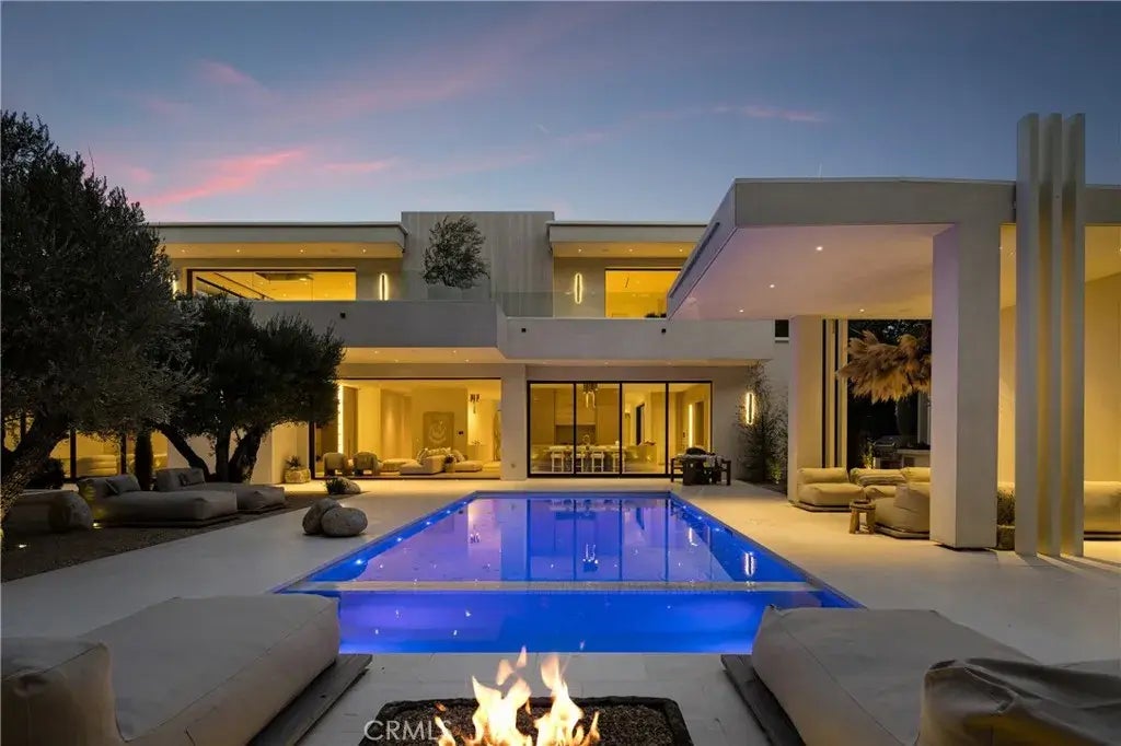 17177 Adlon Road, Encino