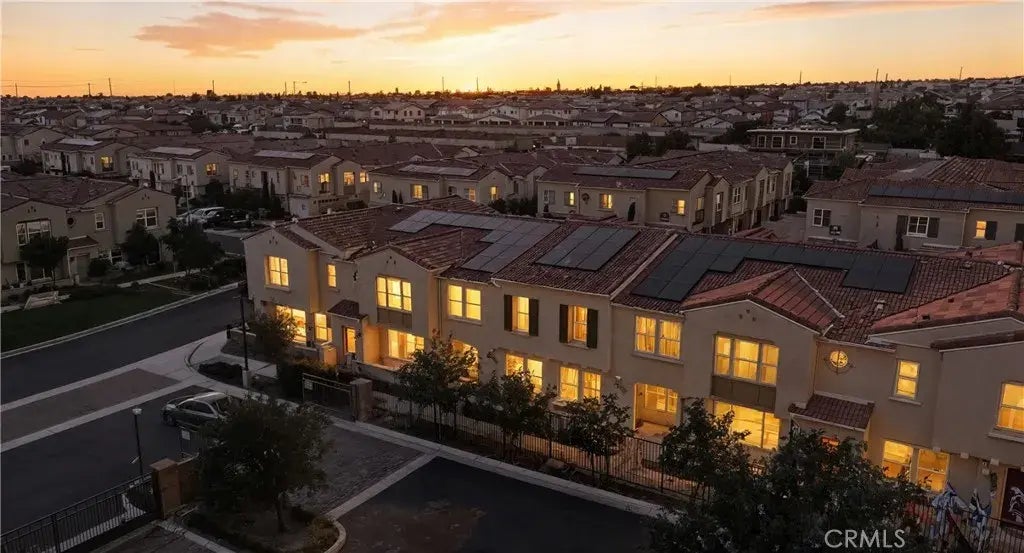 7155 Citrus 433, Fontana