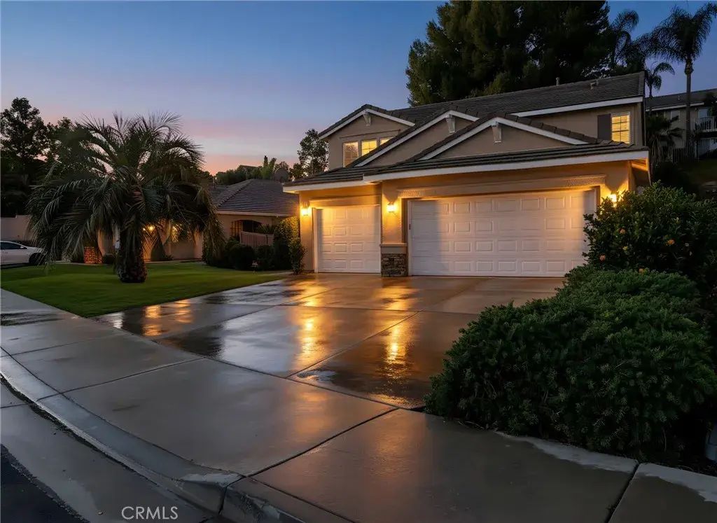9121 Gold Fields, Corona