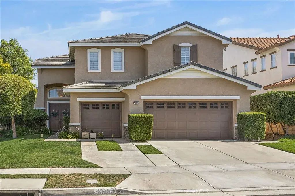 4325 Butler National, Corona