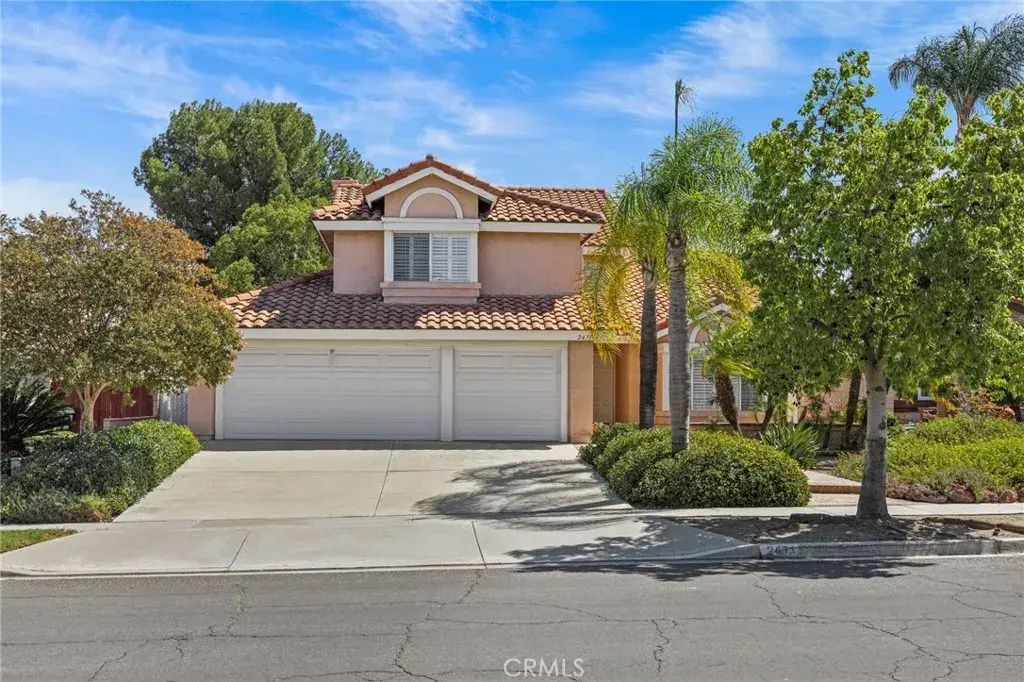 2471 Via Pacifica, Corona