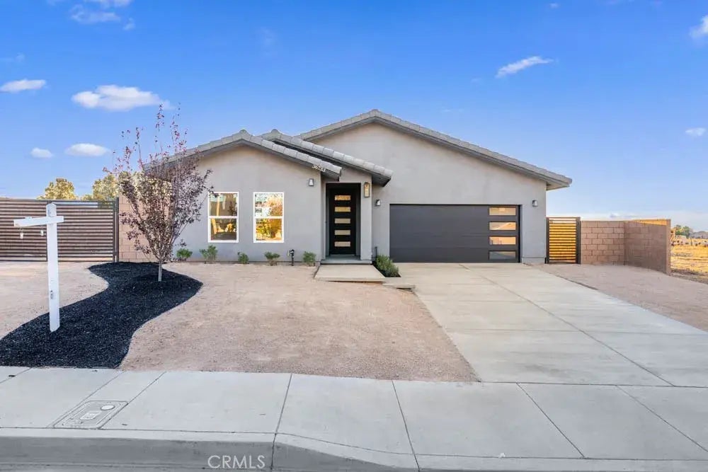36733 42nd Street East, Palmdale