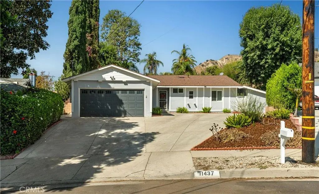 11437 Lemoncrest Avenue, Sylmar
