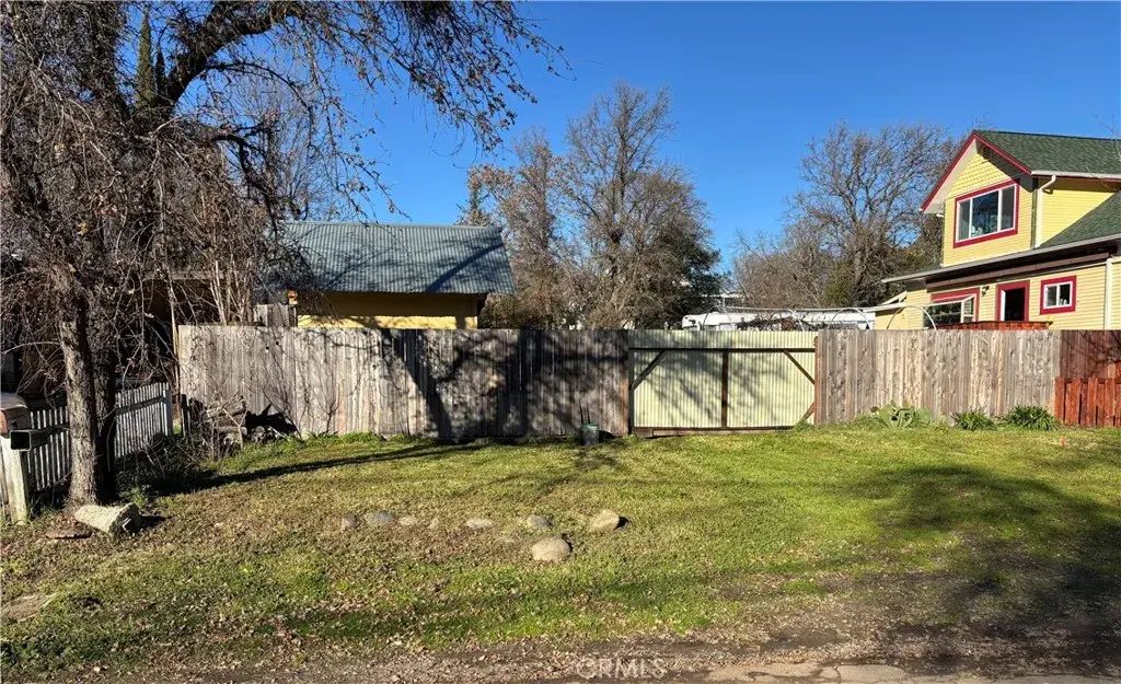 320 Armstrong, Lakeport