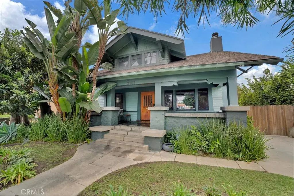 2102 Hillcrest Drive, Los Angeles