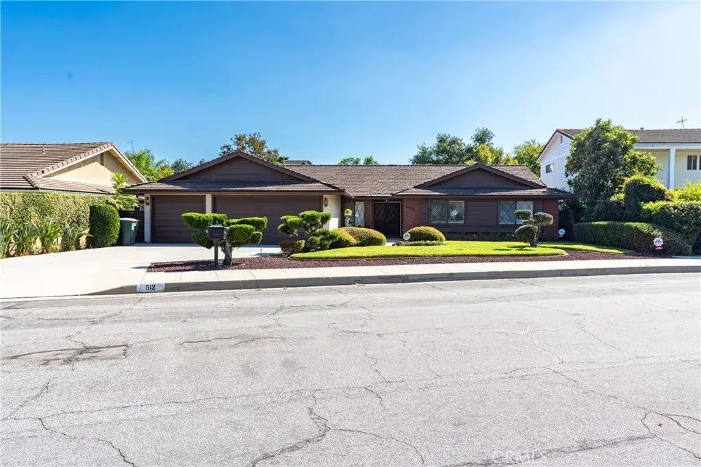 512 W Winnie Way, Arcadia
