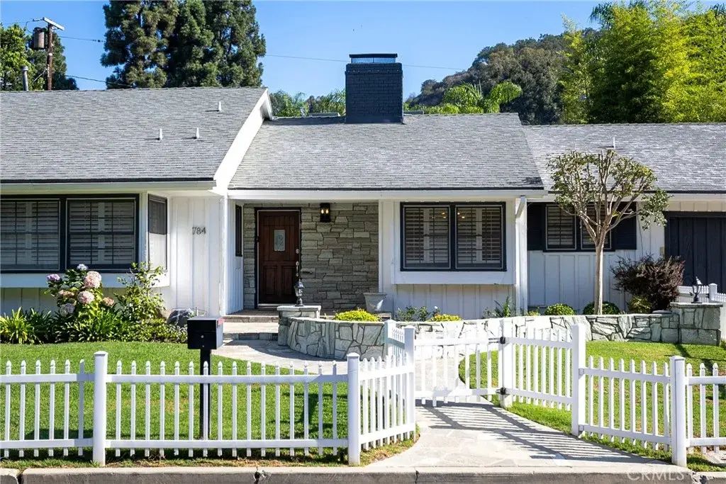 784 Lockearn, Brentwood