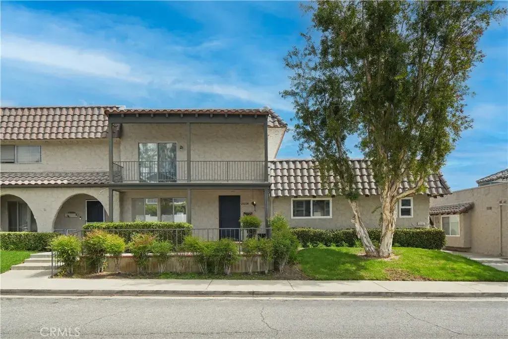 25224 Avenida Dorena, Newhall
