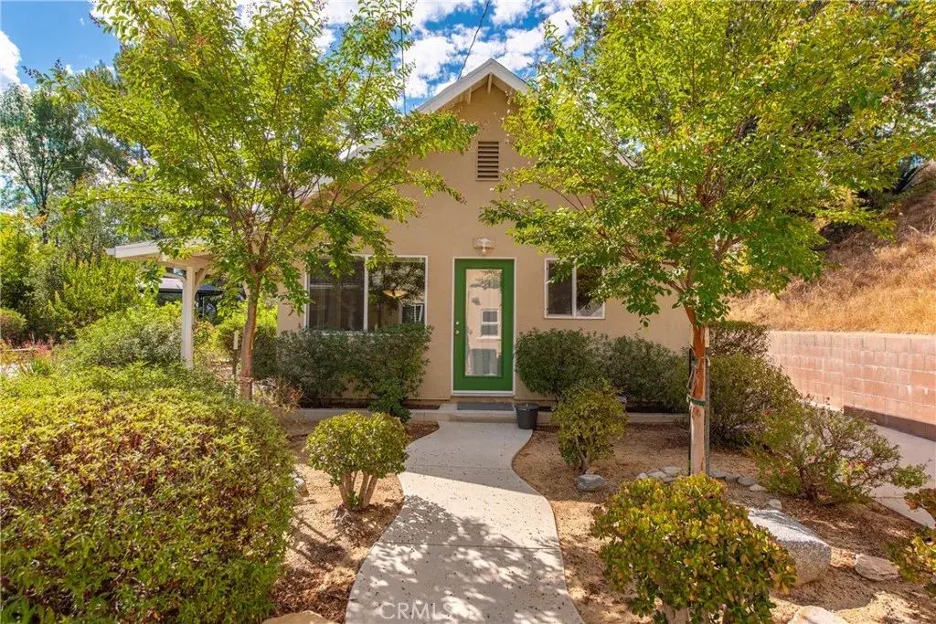 23416 Community Street B, West Hills