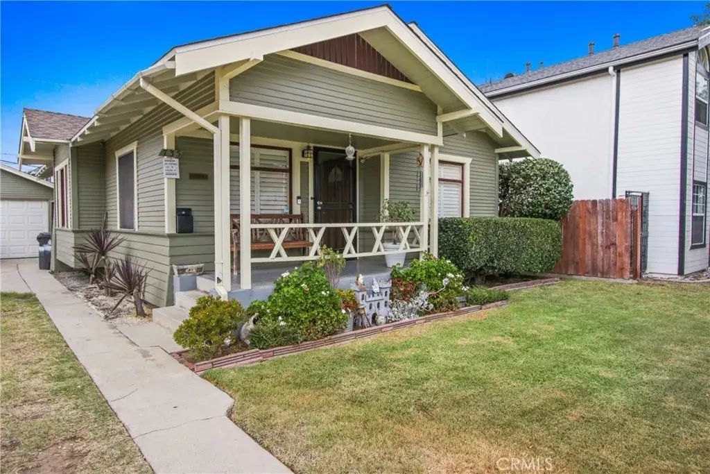 735 Newport Avenue, Long Beach