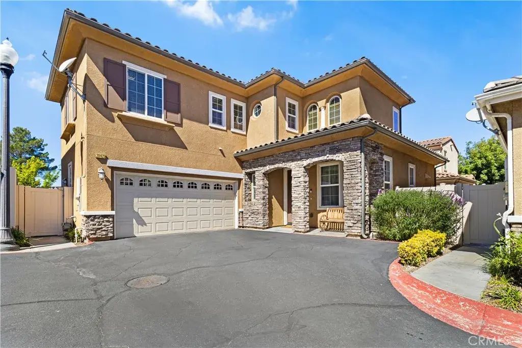 20425 Victory, Newhall