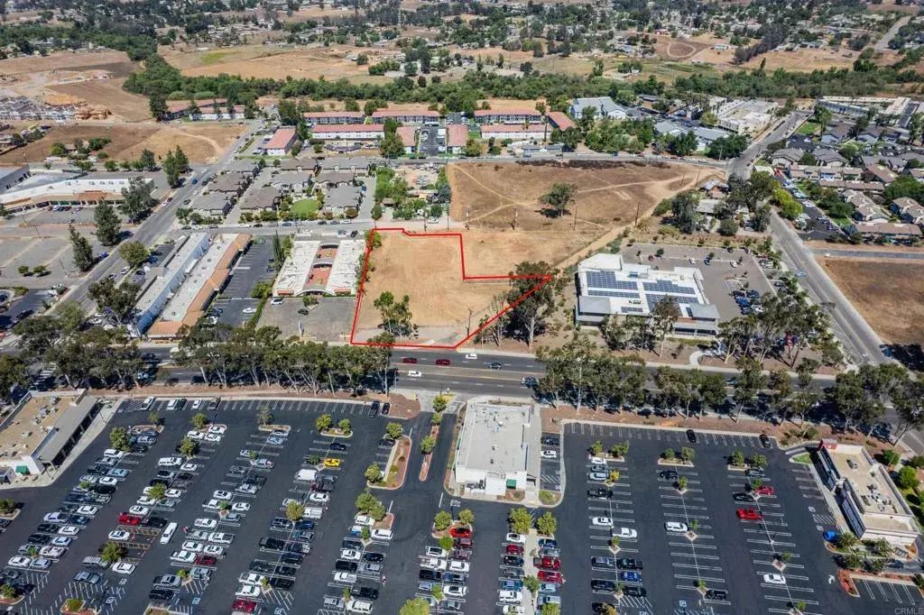 1703 Main, Ramona